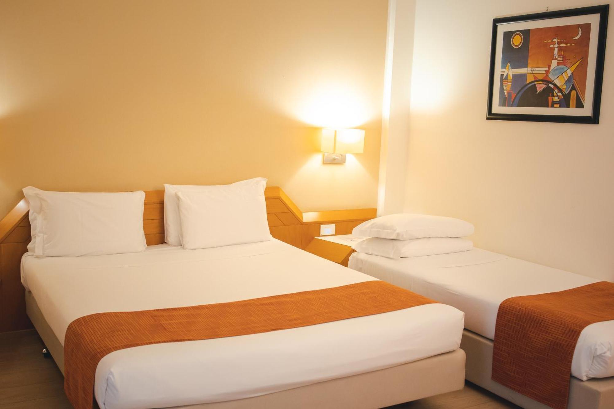 Best Western Mirage Hotel Fiera Падерно Дуняно Екстериор снимка