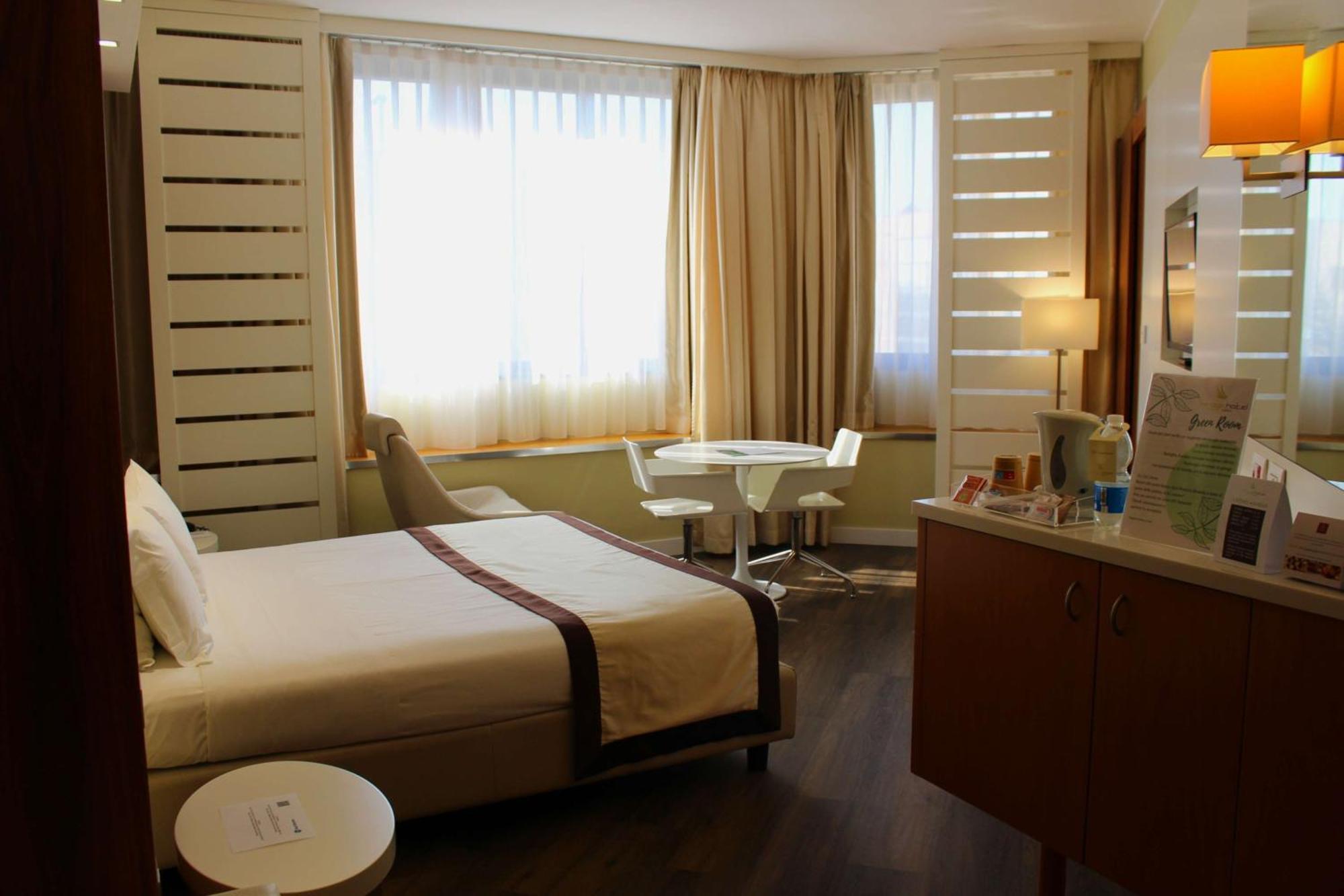 Best Western Mirage Hotel Fiera Падерно Дуняно Екстериор снимка