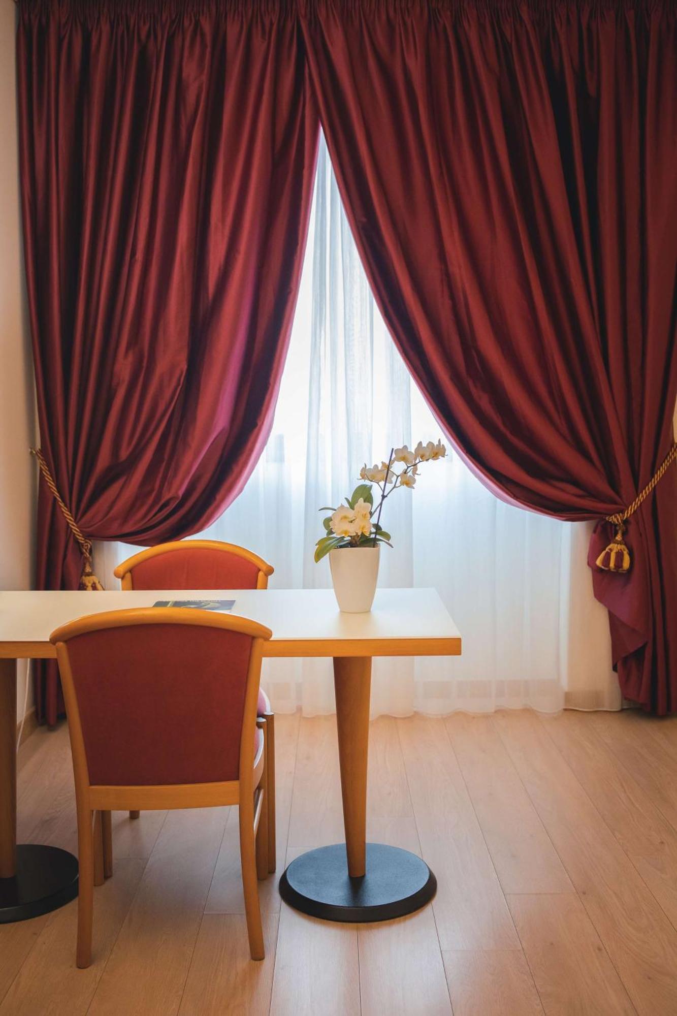 Best Western Mirage Hotel Fiera Падерно Дуняно Екстериор снимка