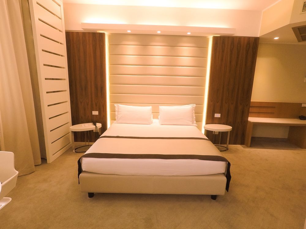Best Western Mirage Hotel Fiera Падерно Дуняно Екстериор снимка